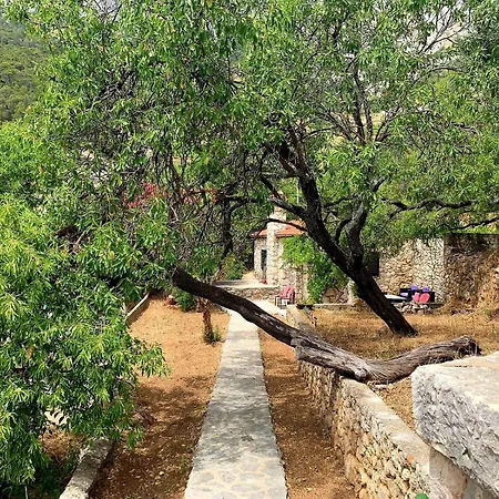 Willa Artist Sveta Nedelja (Hvar)