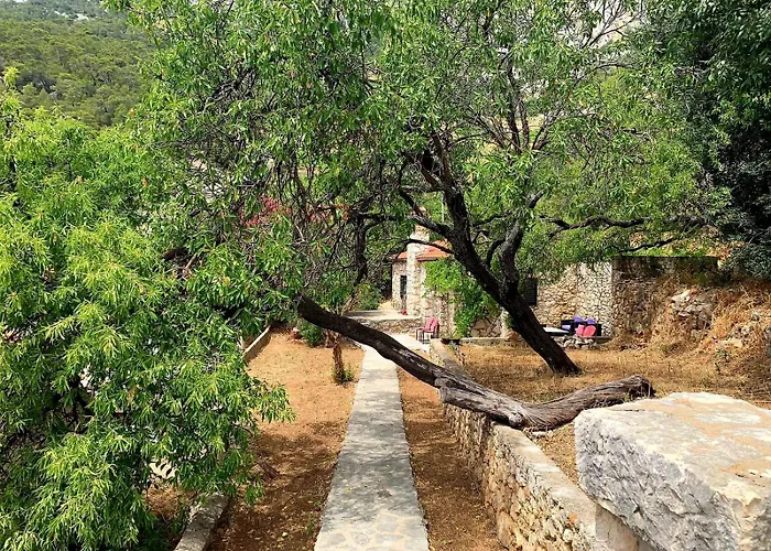 Vila Artist Sveta Nedelja (Hvar)